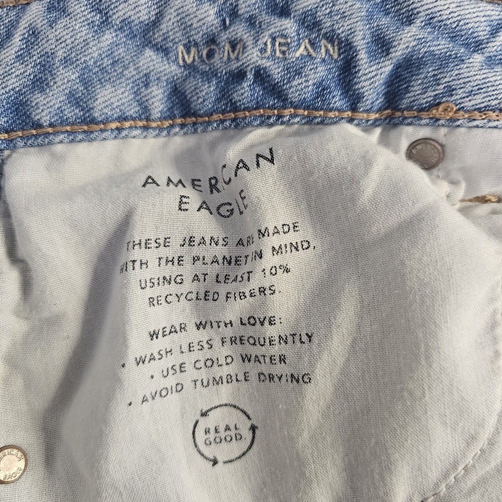 American Eagle Strigid Mom Jean Denim Size 12 Distressed Thrashed - Picture 5 of 10